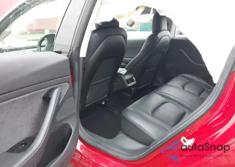 2019 Tesla Model 3 Long Range/Performance z USA, uszkodzony, nr VIN 5YJ3E1EB5KF387261